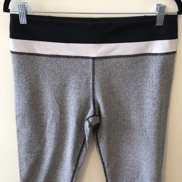 Lululemon - Picture 2 of 11